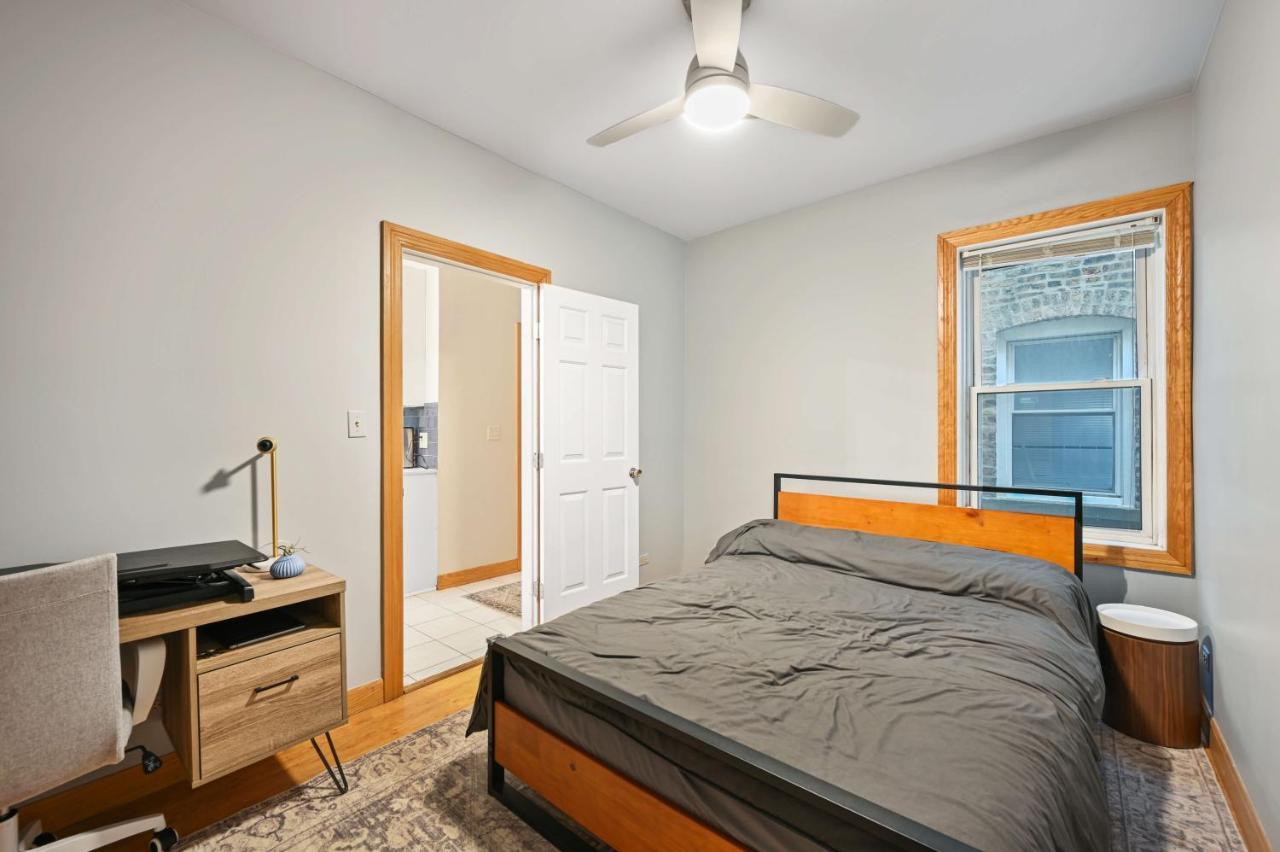 2 Bed Apt W/ Office, Free Parking, Near Wrigley Chicago Exterior foto